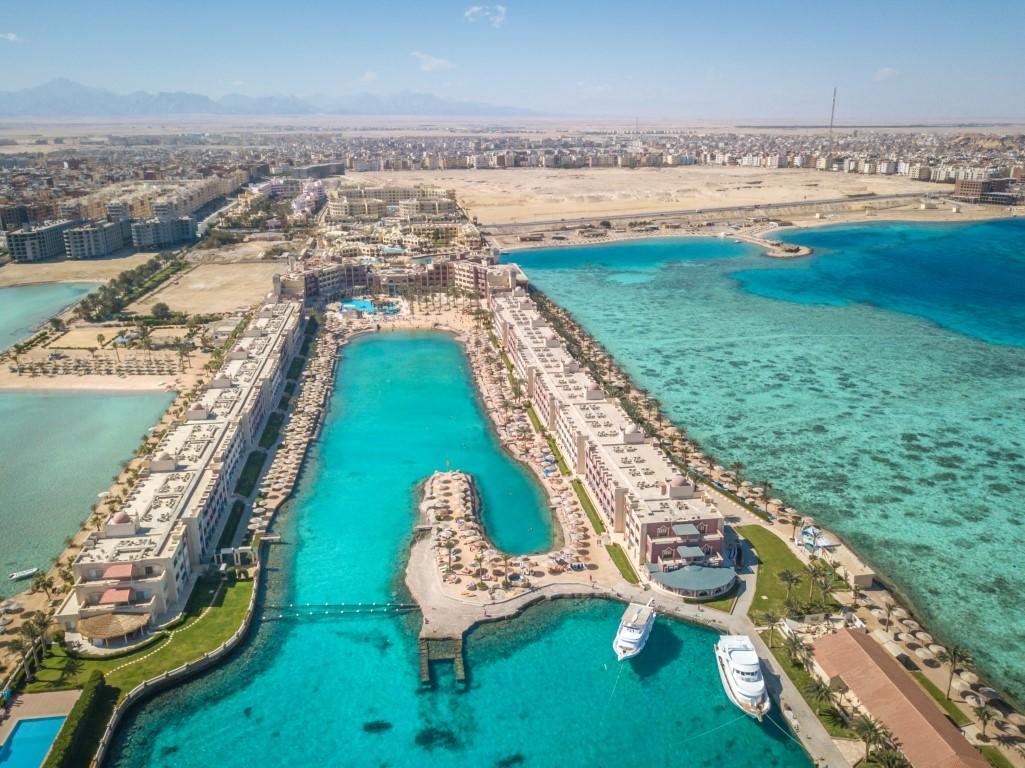 SUNNY DAYS EL PALACIO fotó